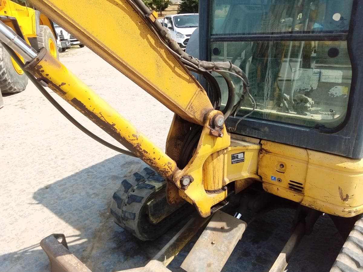 Mini Giratória Komatsu PC 35 · Ano 2005 — imagen 14