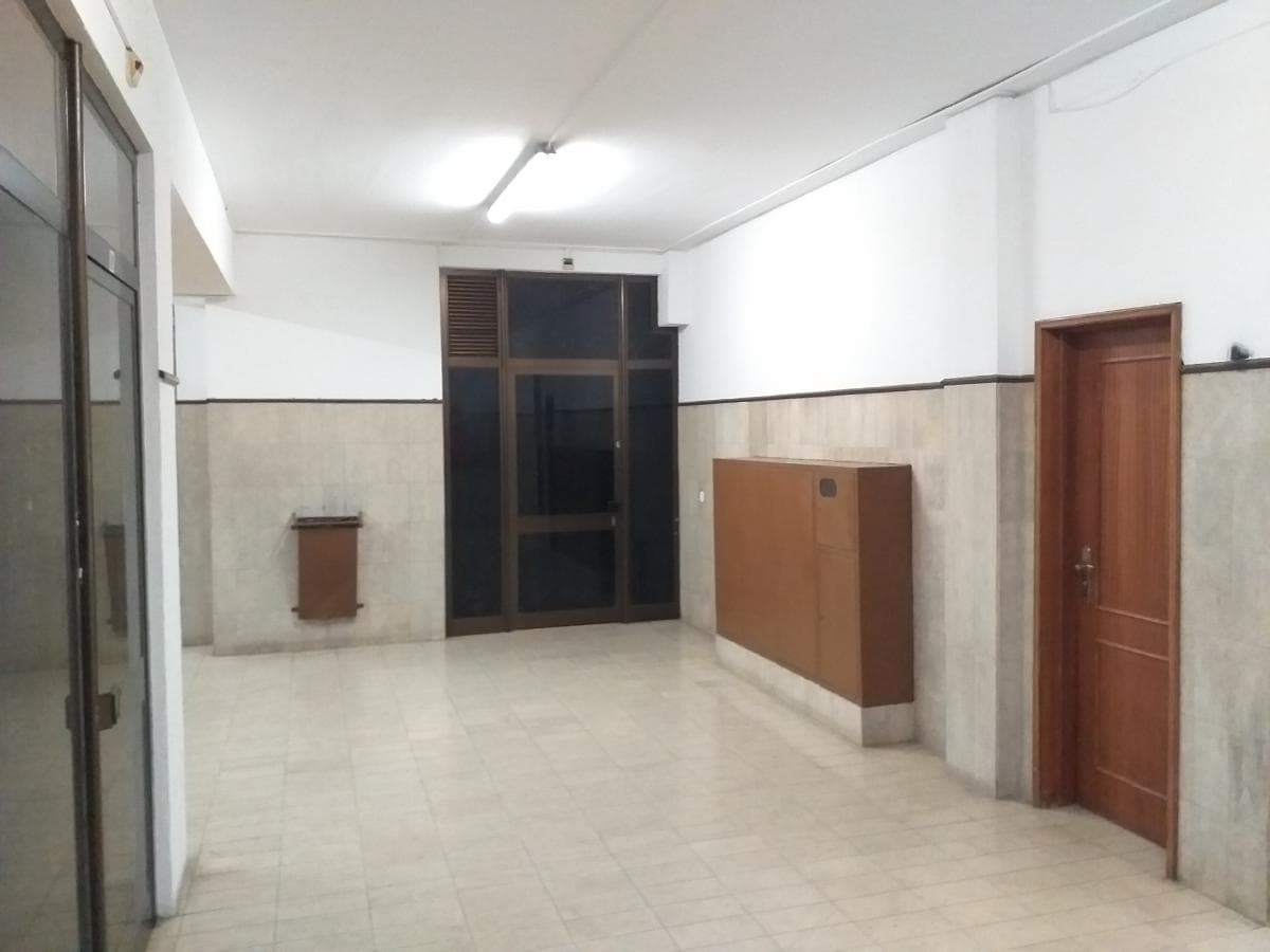 Proporção de 1/2 de Estabelecimento Comercial · Gondomar — imagen 16