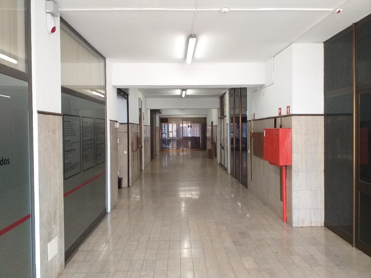 Proporção de 1/2 de Estabelecimento Comercial · Gondomar — imagen 17