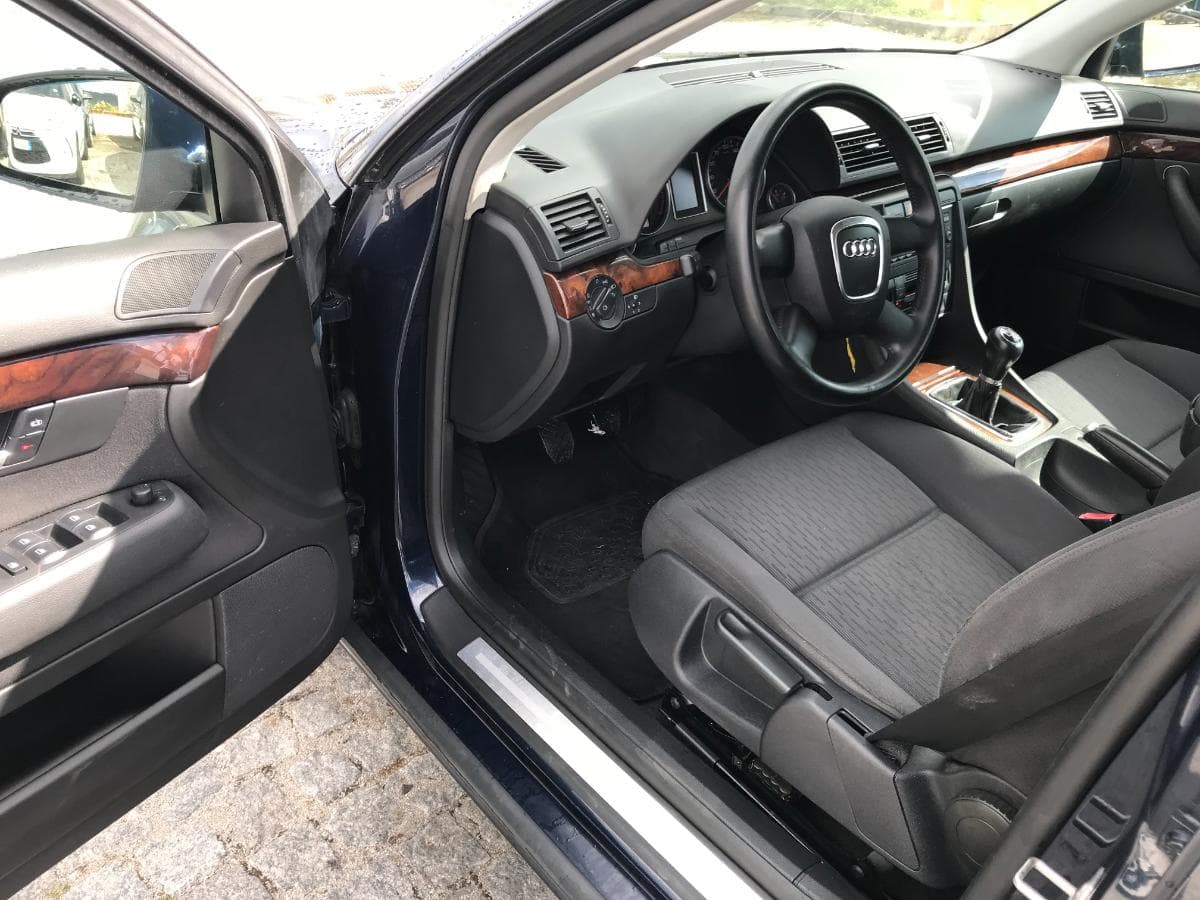Audi A4 2.0 TDI · Ano 2005 — imagem 12