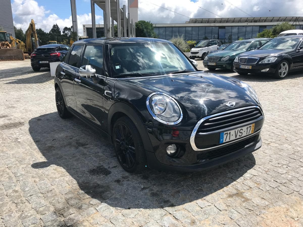 Mini Cooper D · Ano 2016 — imagen 1