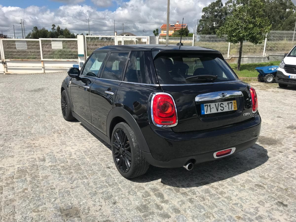 Mini Cooper D · Ano 2016 — imagen 4