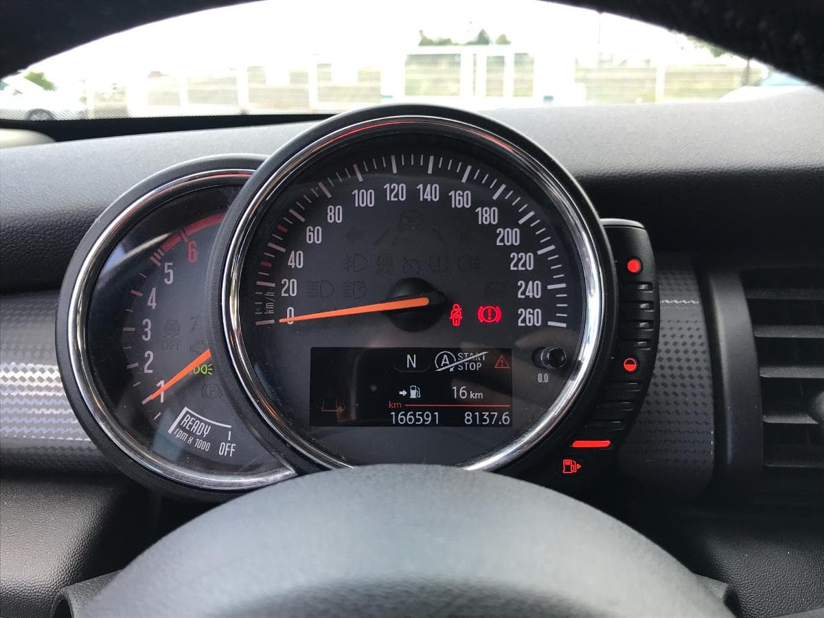 Mini Cooper D · Ano 2016 — imagen 17