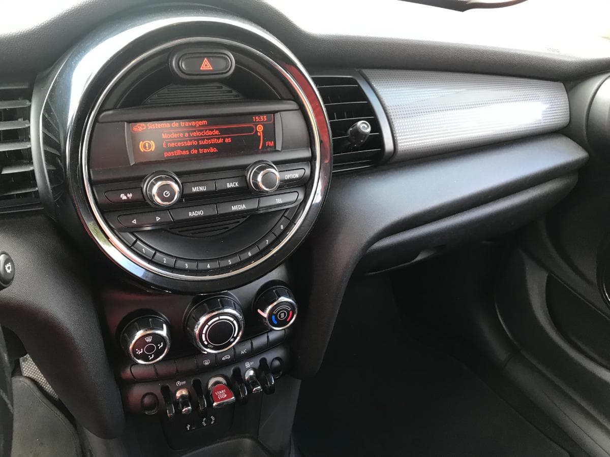 Mini Cooper D · Ano 2016 — imagen 18