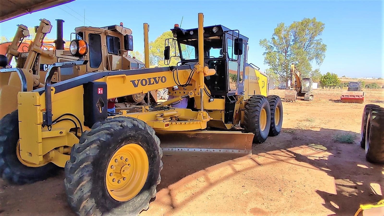 ESPANHA · Niveladora Volvo G710B — image 1