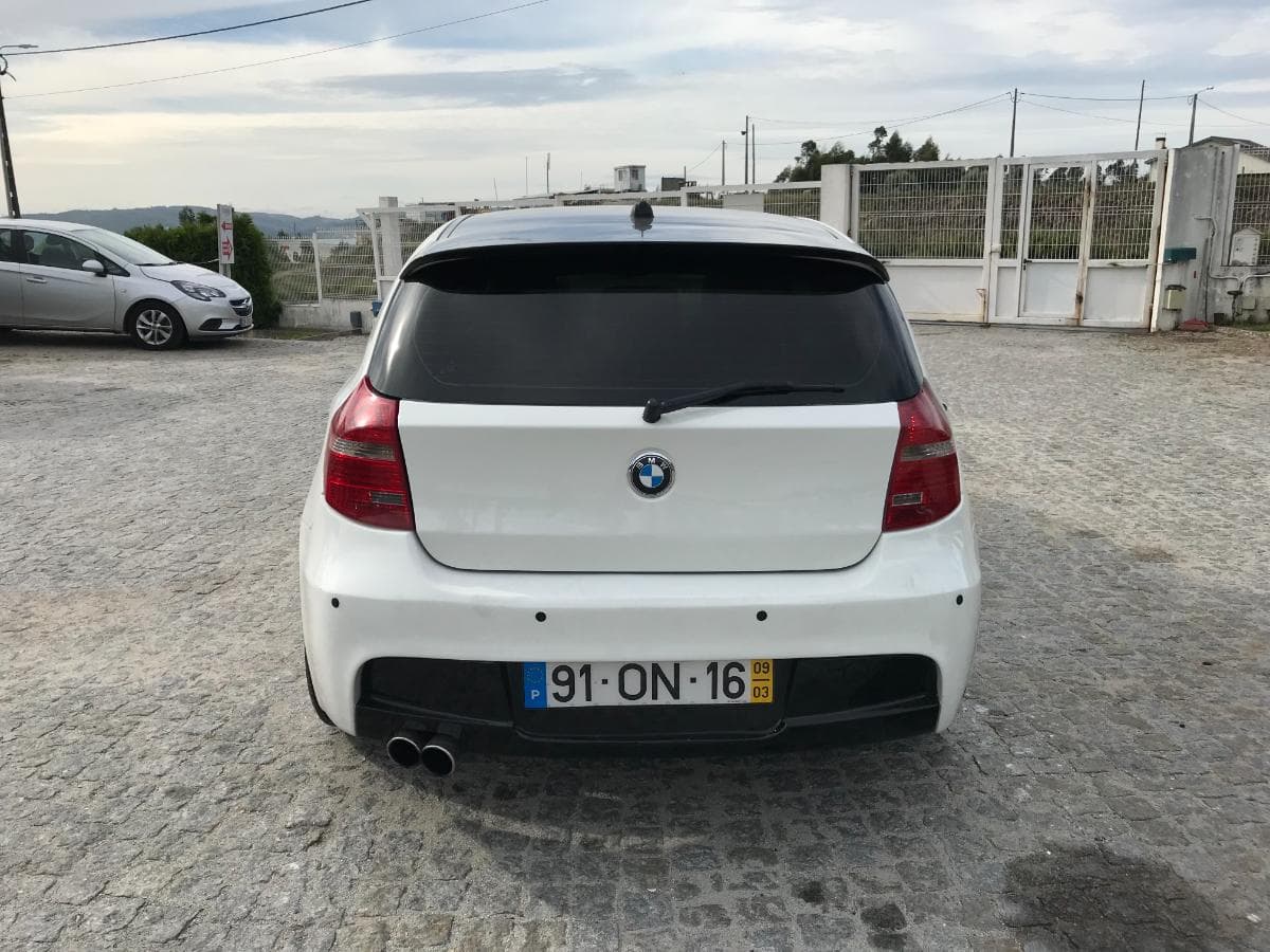 BMW 118D · Ano 2009 — imagem 5
