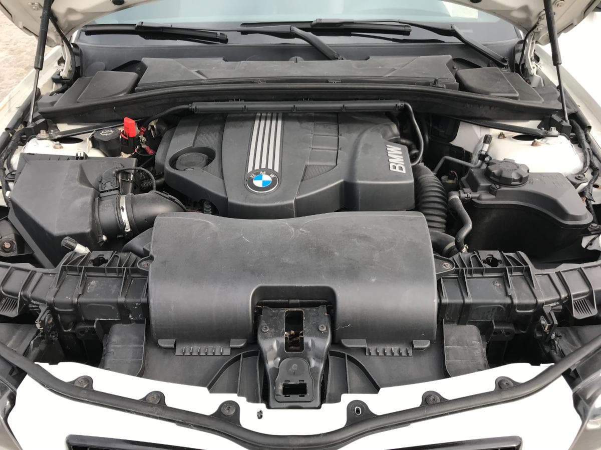 BMW 118D · Ano 2009 — imagem 9