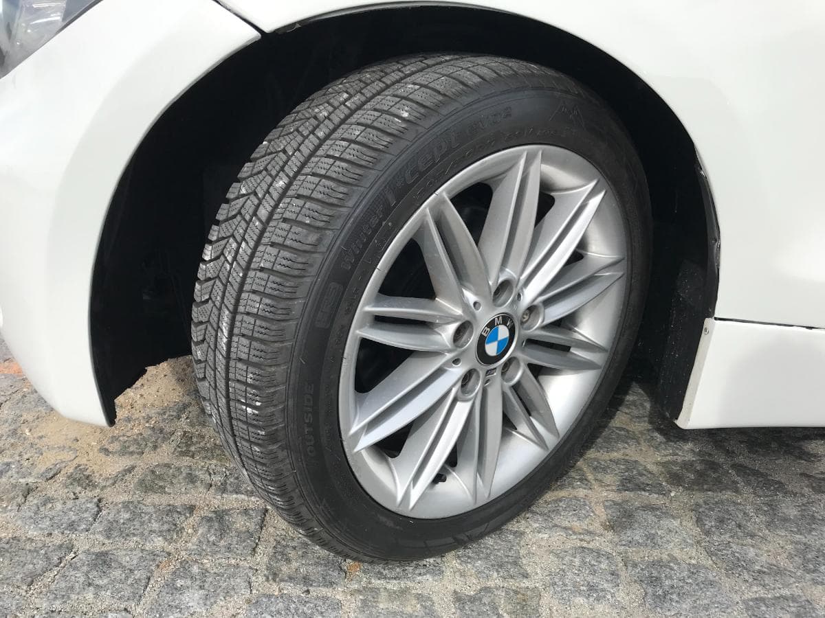 BMW 118D · Ano 2009 — imagem 11
