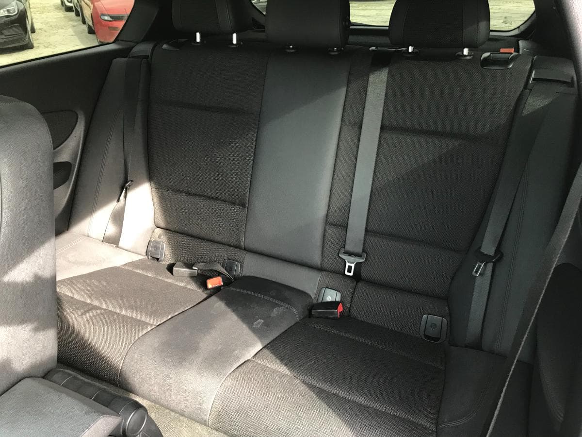 BMW 118D · Ano 2009 — imagem 13