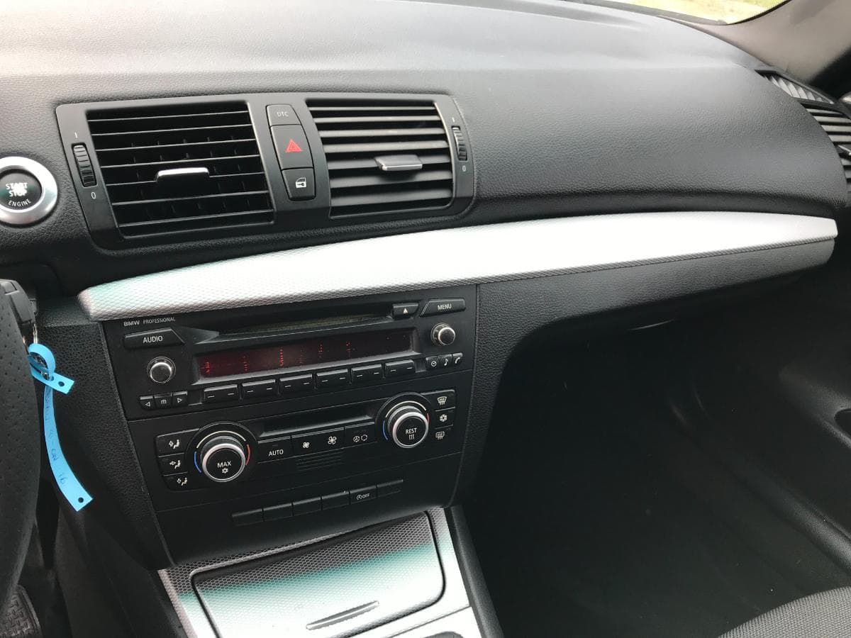 BMW 118D · Ano 2009 — imagem 15