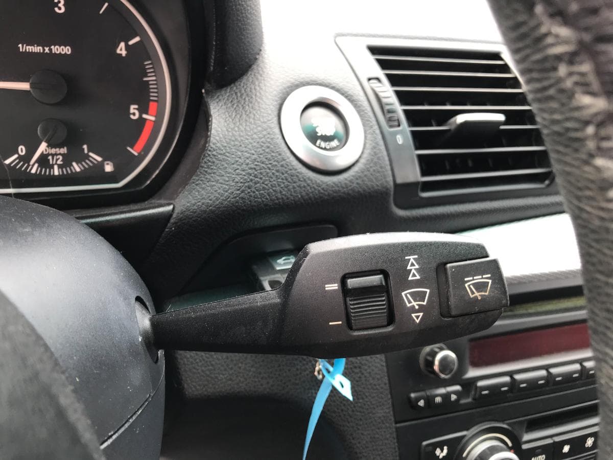 BMW 118D · Ano 2009 — imagem 22