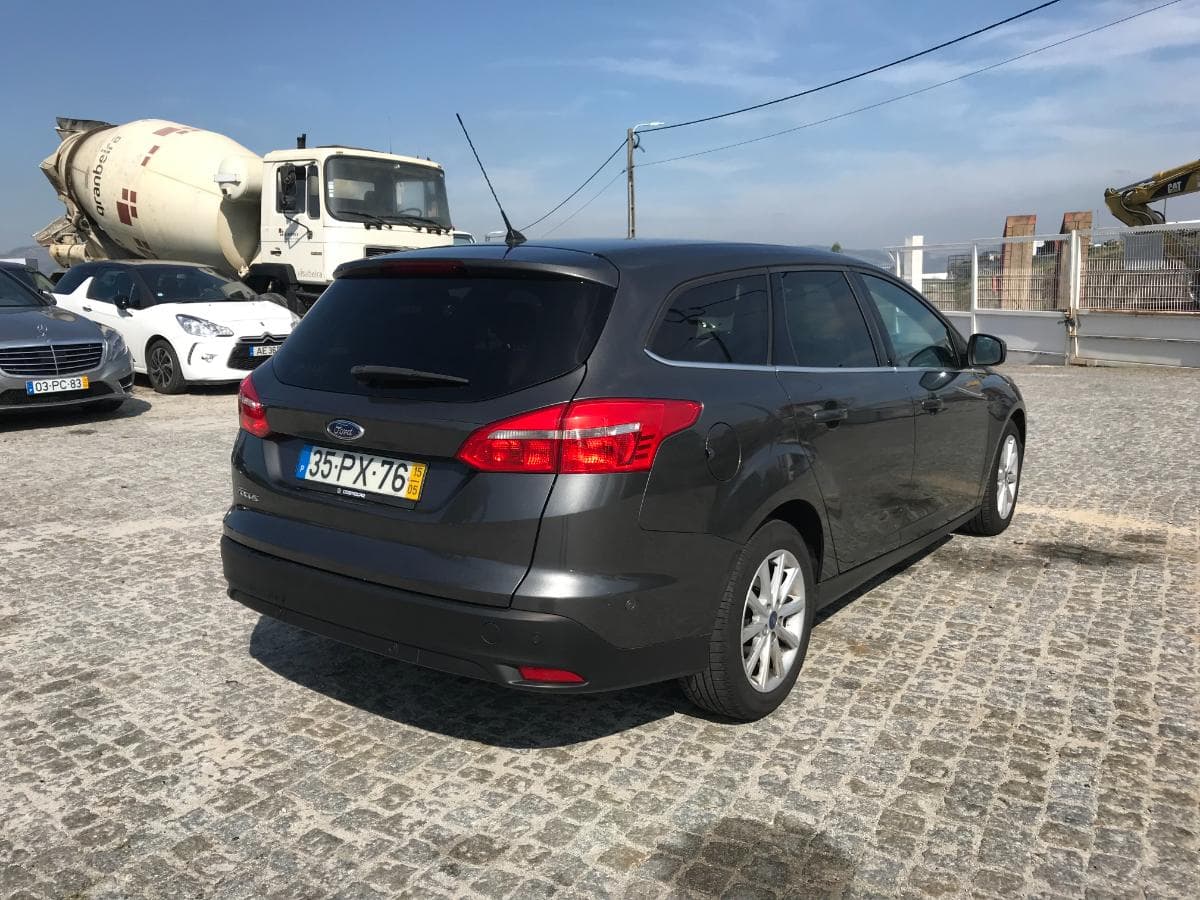Ford Focus 1.5 DCI · Ano  2015 — image 5