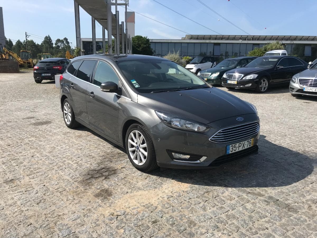 Ford Focus 1.5 DCI · Ano  2015 — image 1
