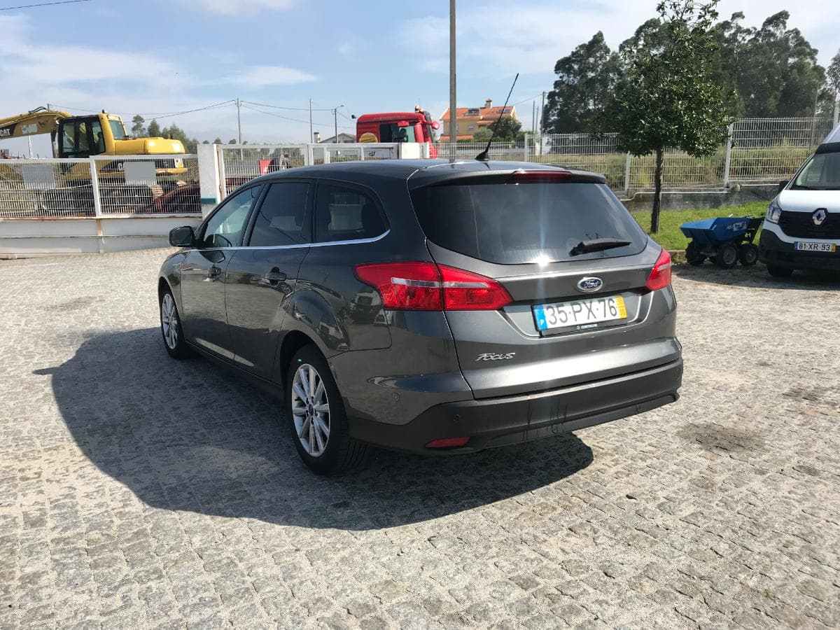 Ford Focus 1.5 DCI · Ano  2015 — image 6
