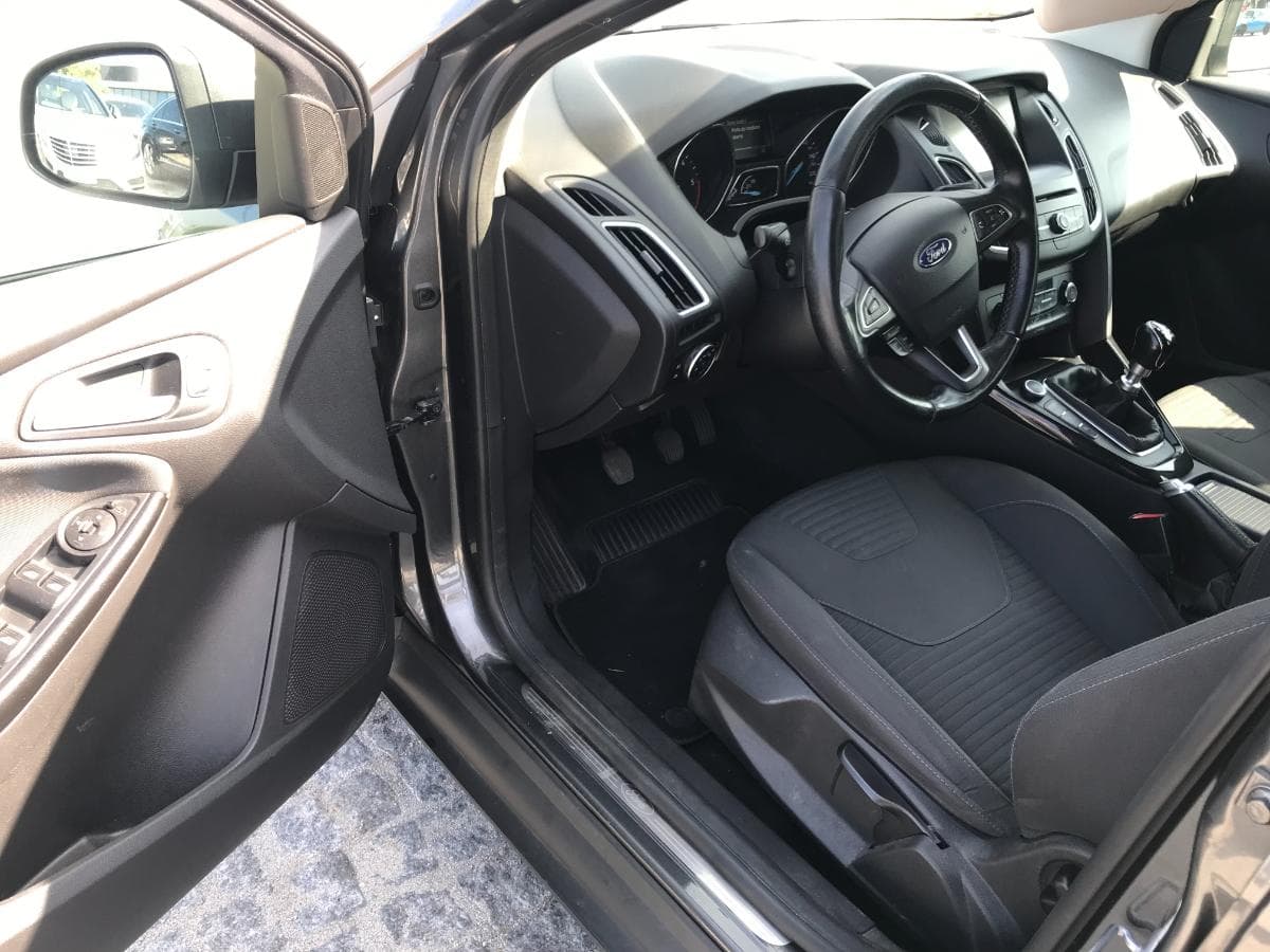 Ford Focus 1.5 DCI · Ano  2015 — image 14