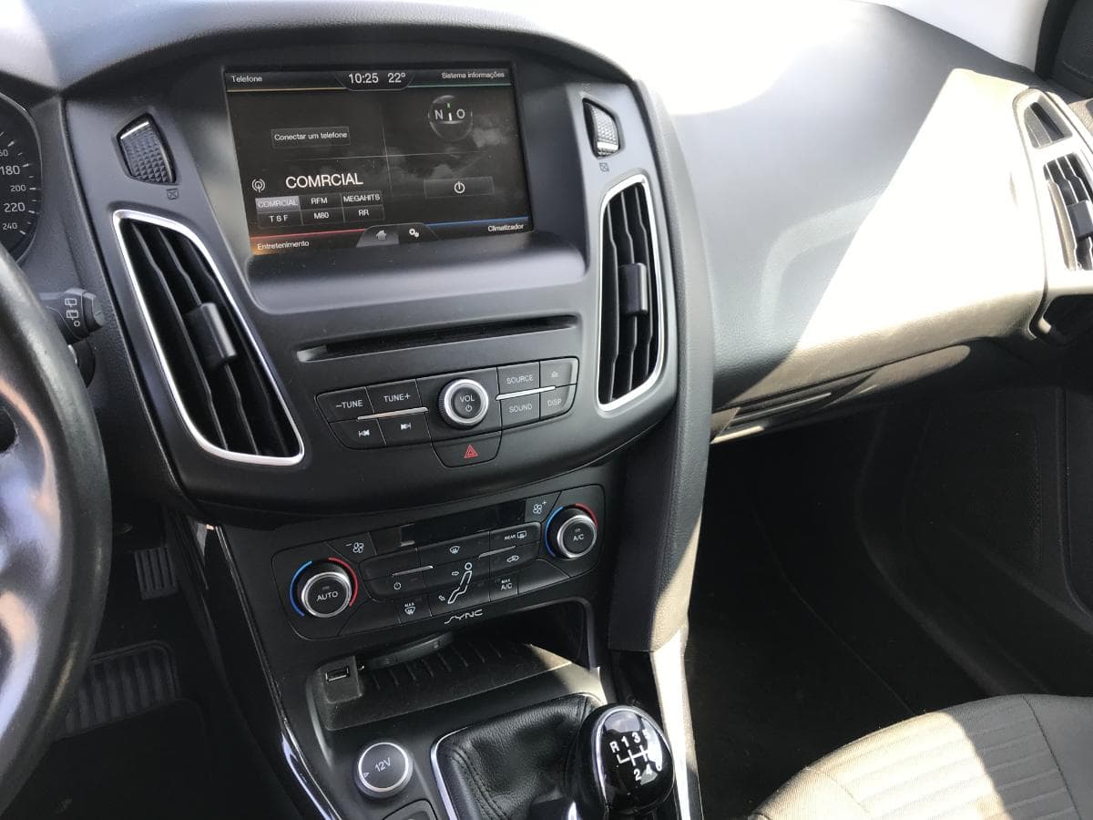 Ford Focus 1.5 DCI · Ano  2015 — image 17