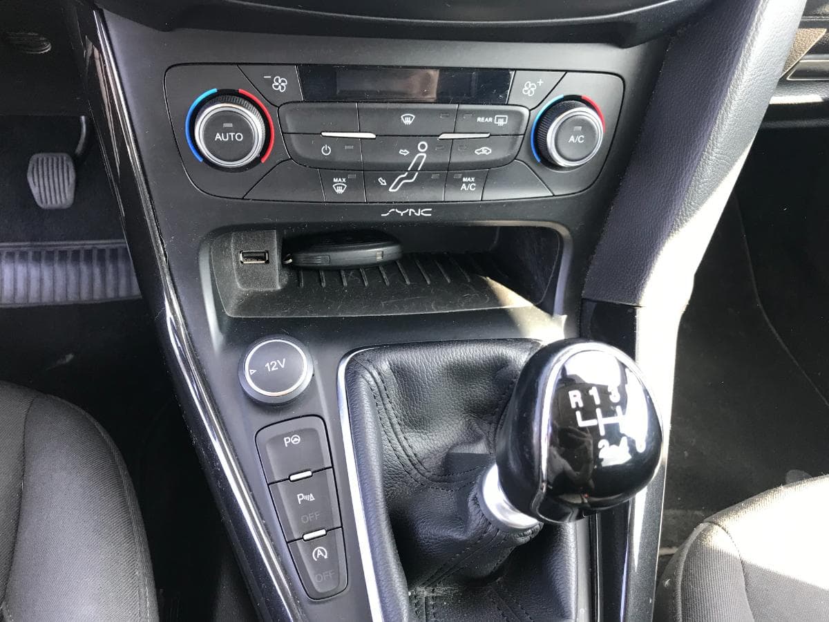 Ford Focus 1.5 DCI · Ano  2015 — image 19