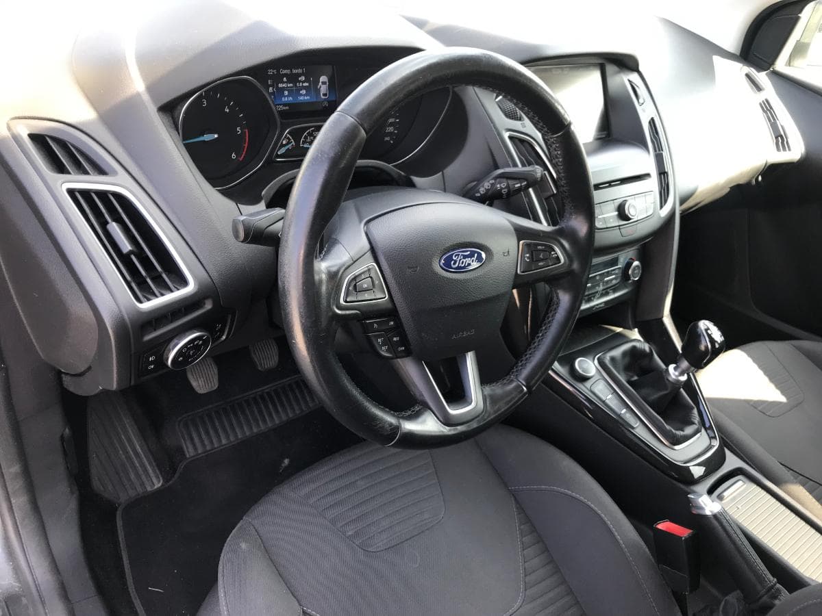 Ford Focus 1.5 DCI · Ano  2015 — image 20