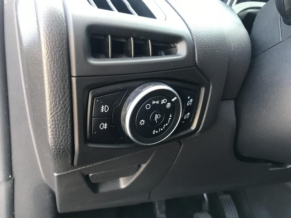 Ford Focus 1.5 DCI · Ano  2015 — image 22
