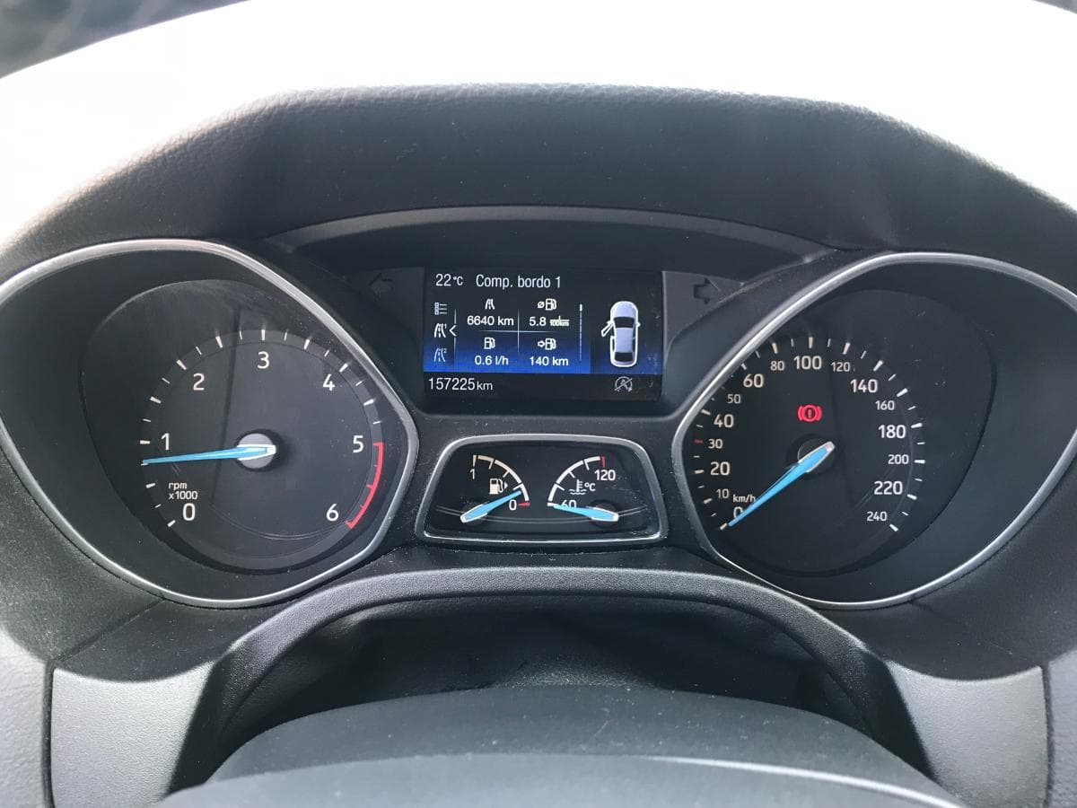 Ford Focus 1.5 DCI · Ano  2015 — image 24