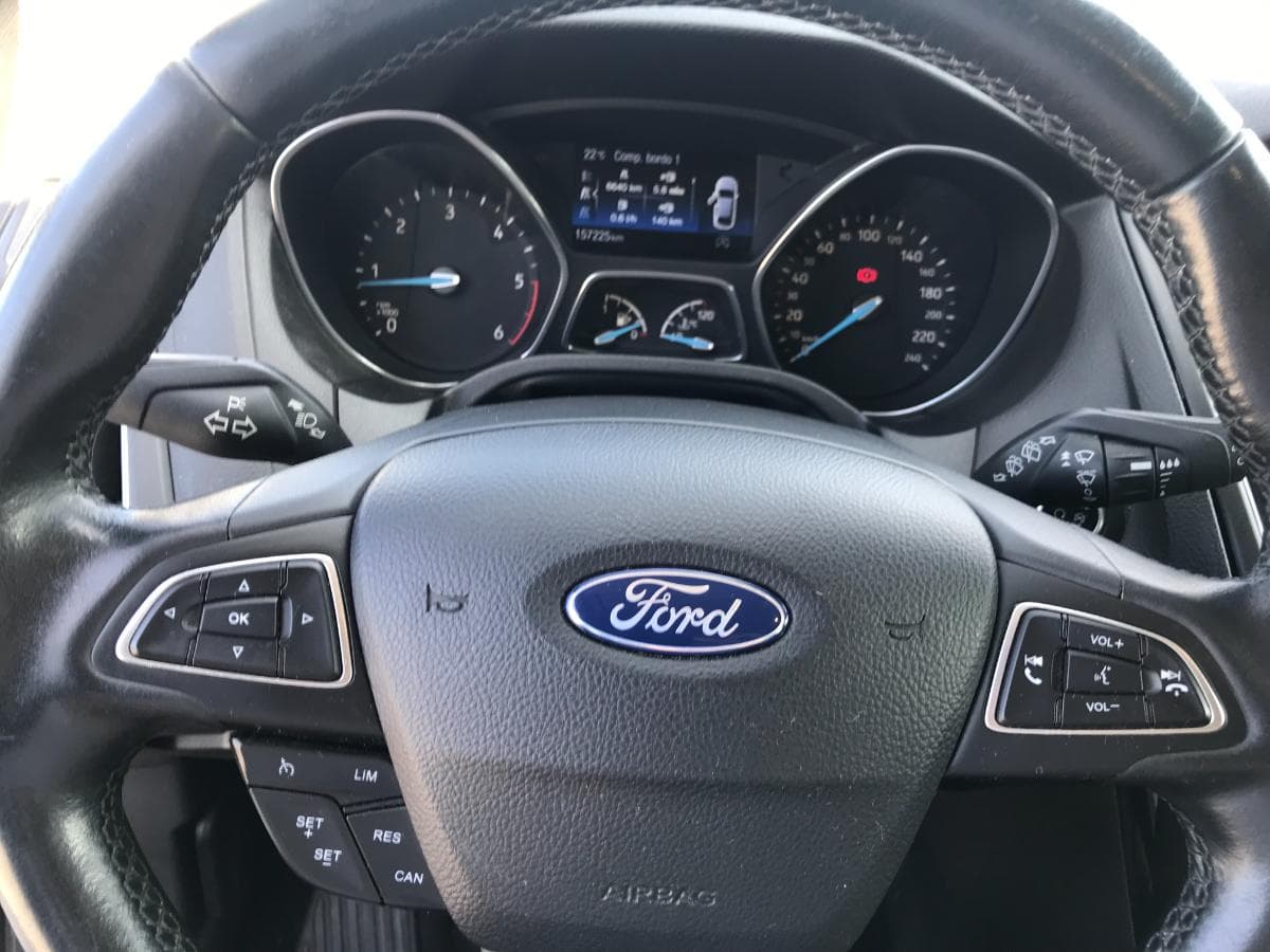 Ford Focus 1.5 DCI · Ano  2015 — image 25