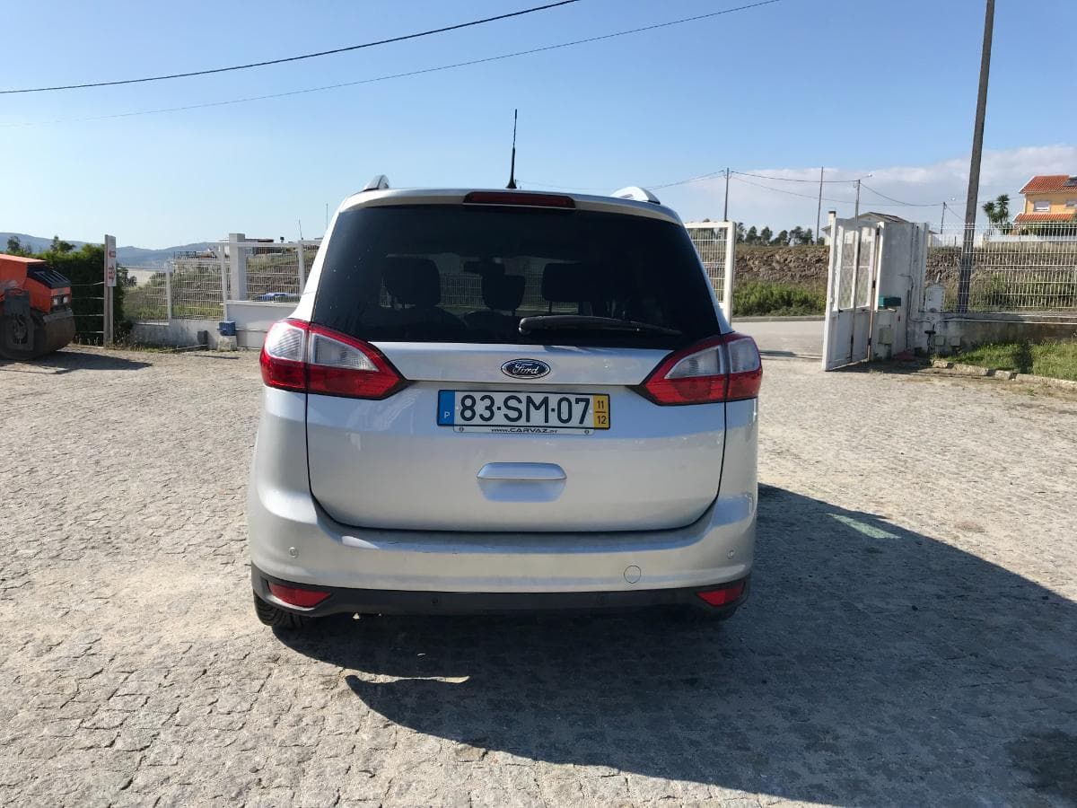 Ford Grand C-Max1.6 CDTI · Ano 2011 — imagen 5