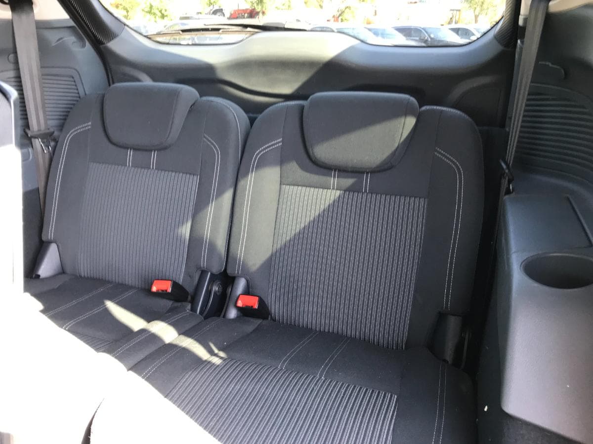 Ford Grand C-Max1.6 CDTI · Ano 2011 — imagen 18