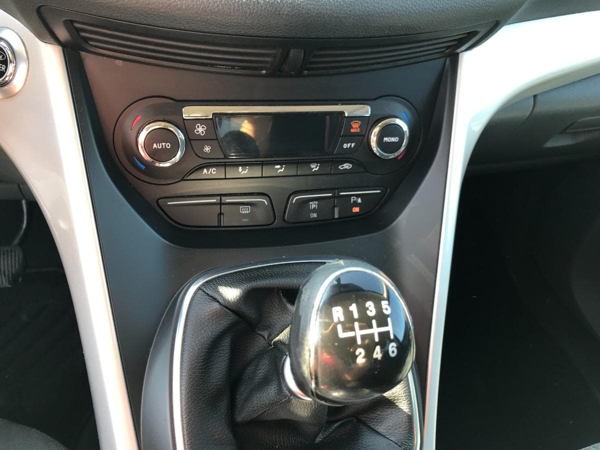 Ford Grand C-Max1.6 CDTI · Ano 2011 — imagen 20
