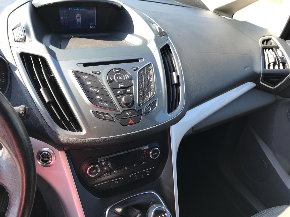 Ford Grand C-Max1.6 CDTI · Ano 2011 — imagen 21