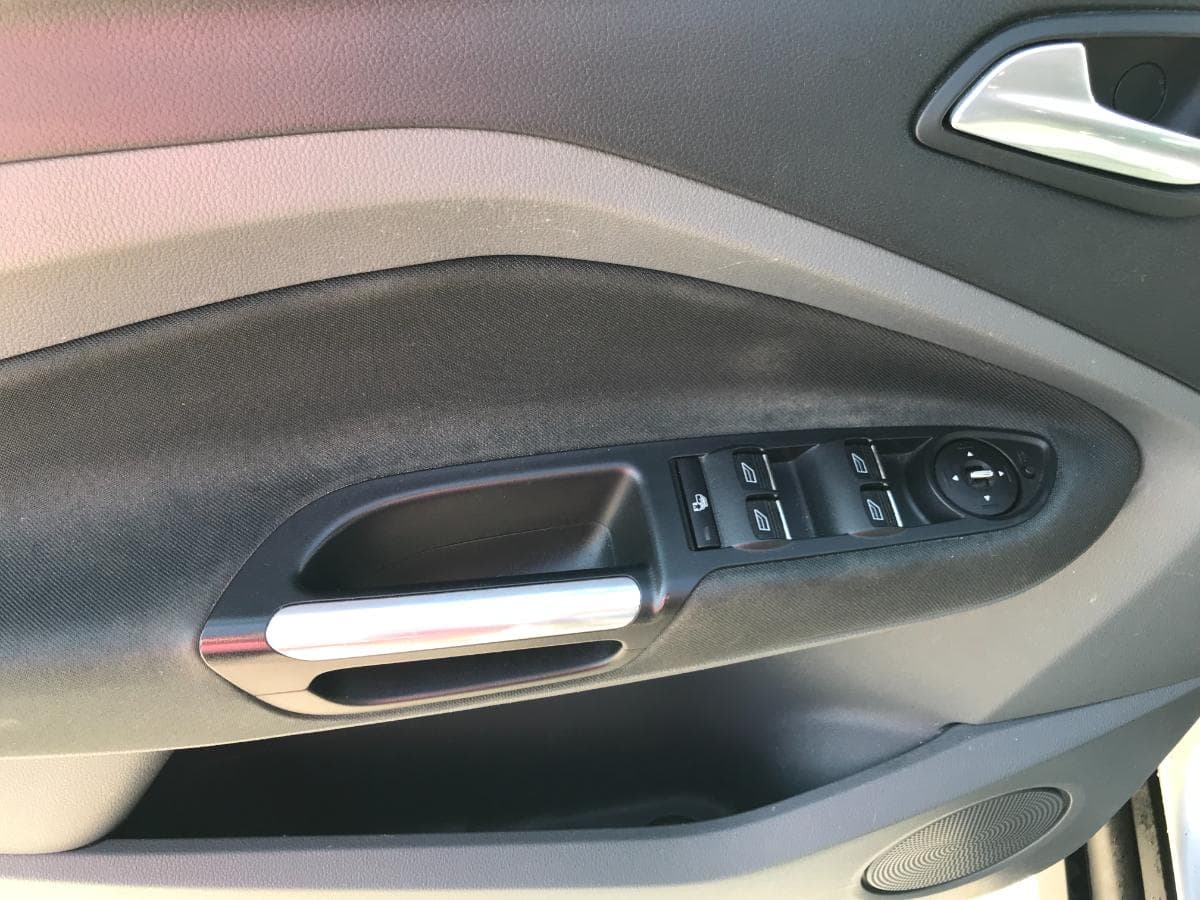 Ford Grand C-Max1.6 CDTI · Ano 2011 — imagen 23