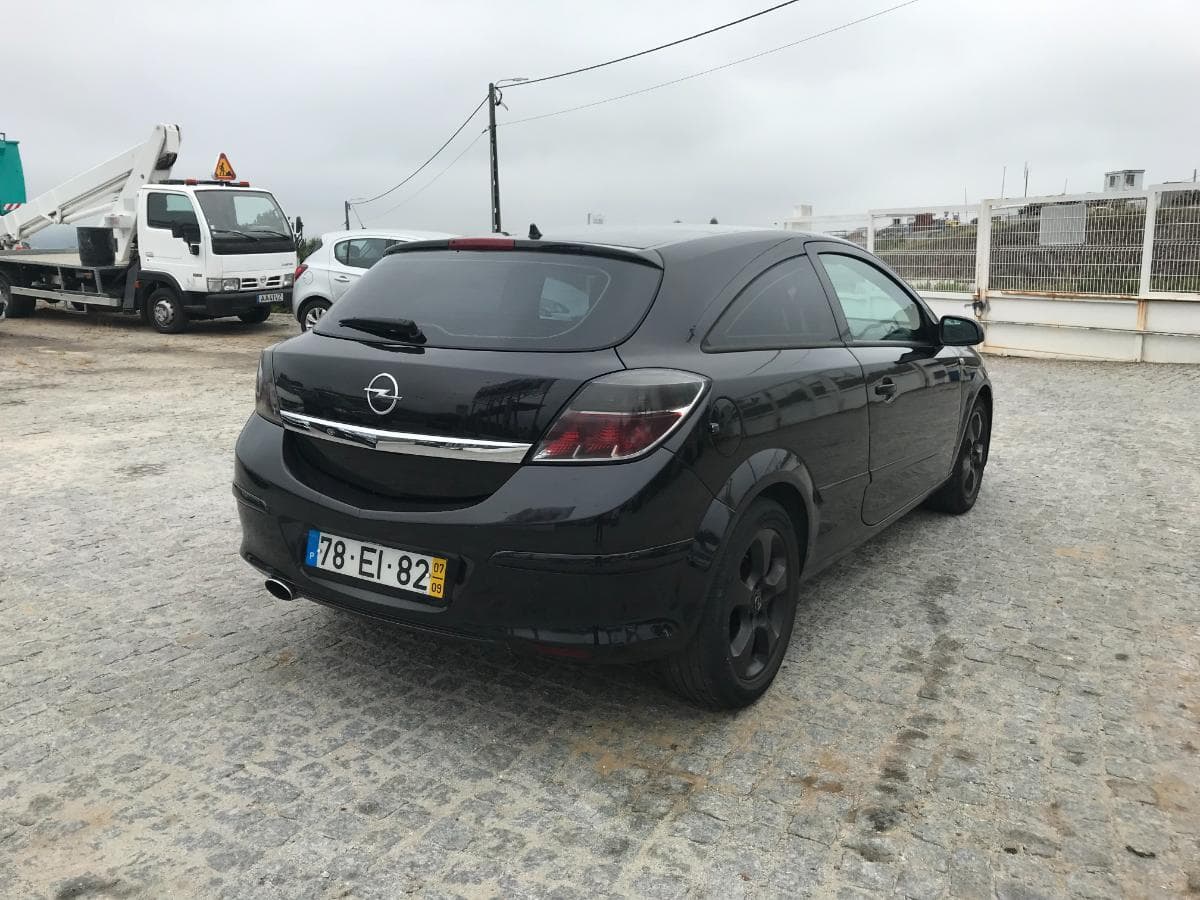 Opel Astra 1.9 CDTI · Ano 2007 — imagem 4