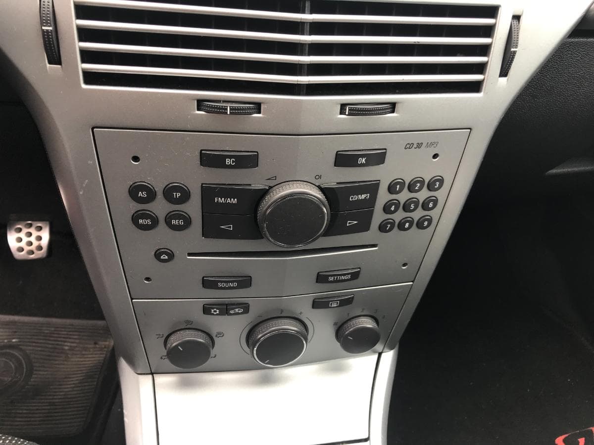 Opel Astra 1.9 CDTI · Ano 2007 — imagem 19