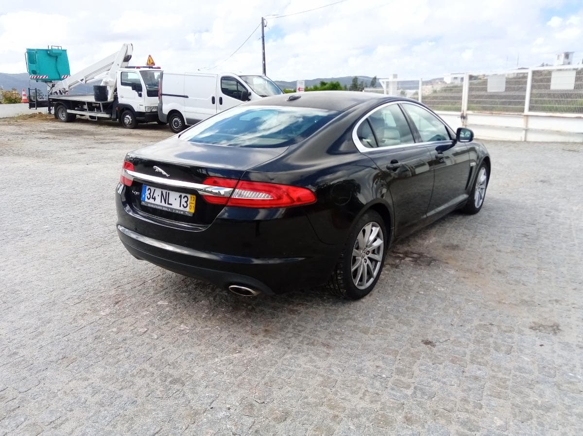 Jaguar XF 2.2 Luxury · Ano 2013 — imagem 6