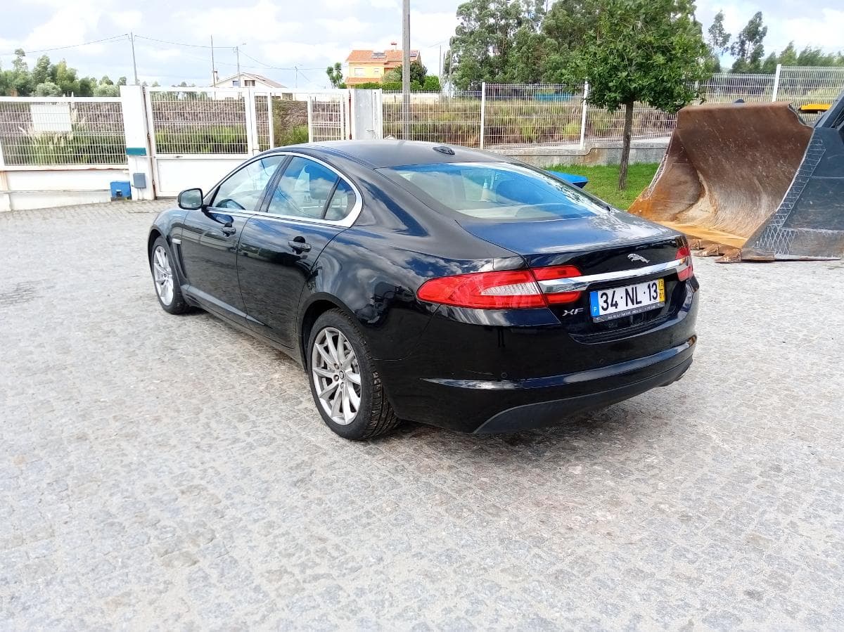 Jaguar XF 2.2 Luxury · Ano 2013 — imagem 11