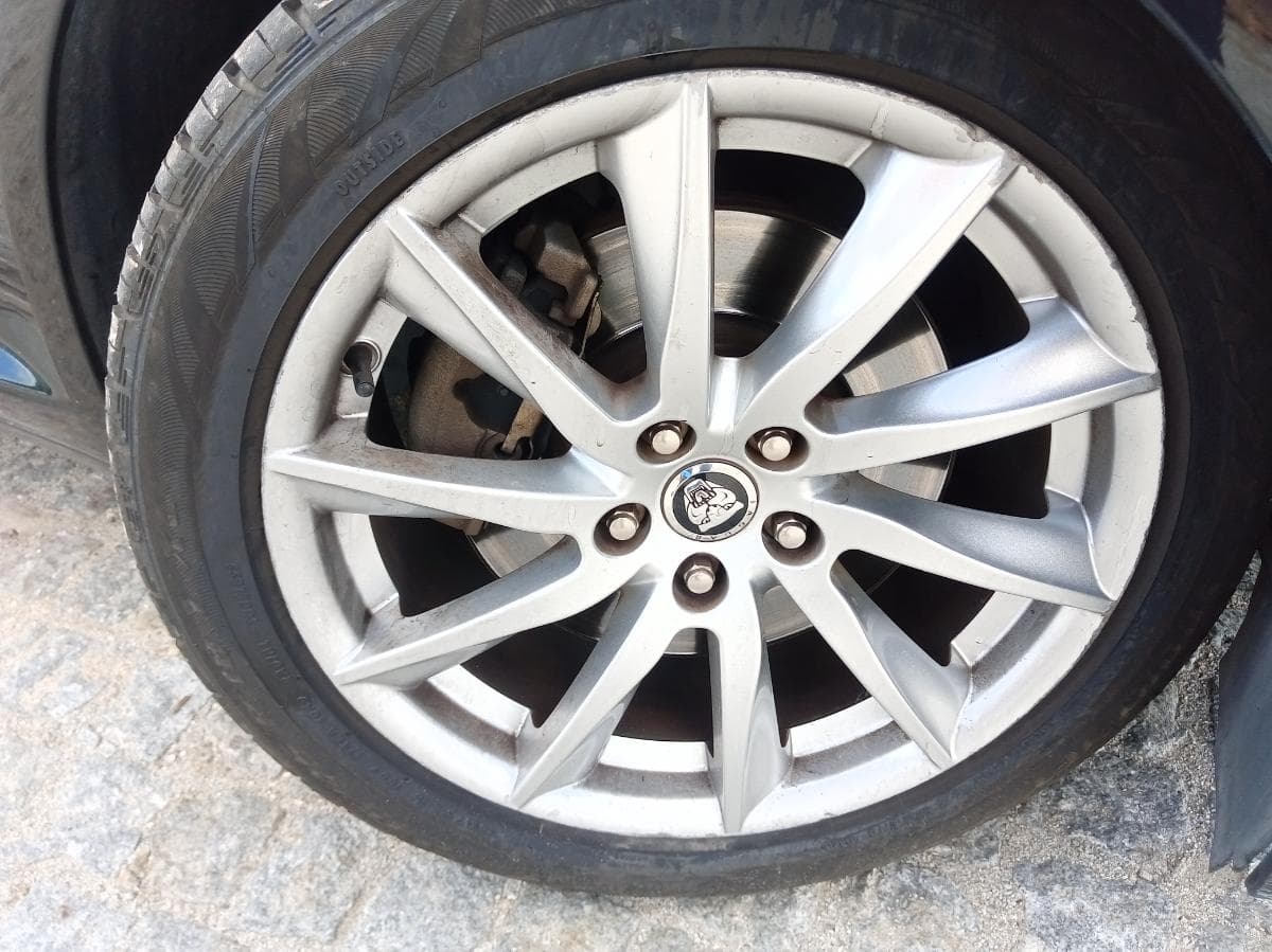 Jaguar XF 2.2 Luxury · Ano 2013 — imagem 18