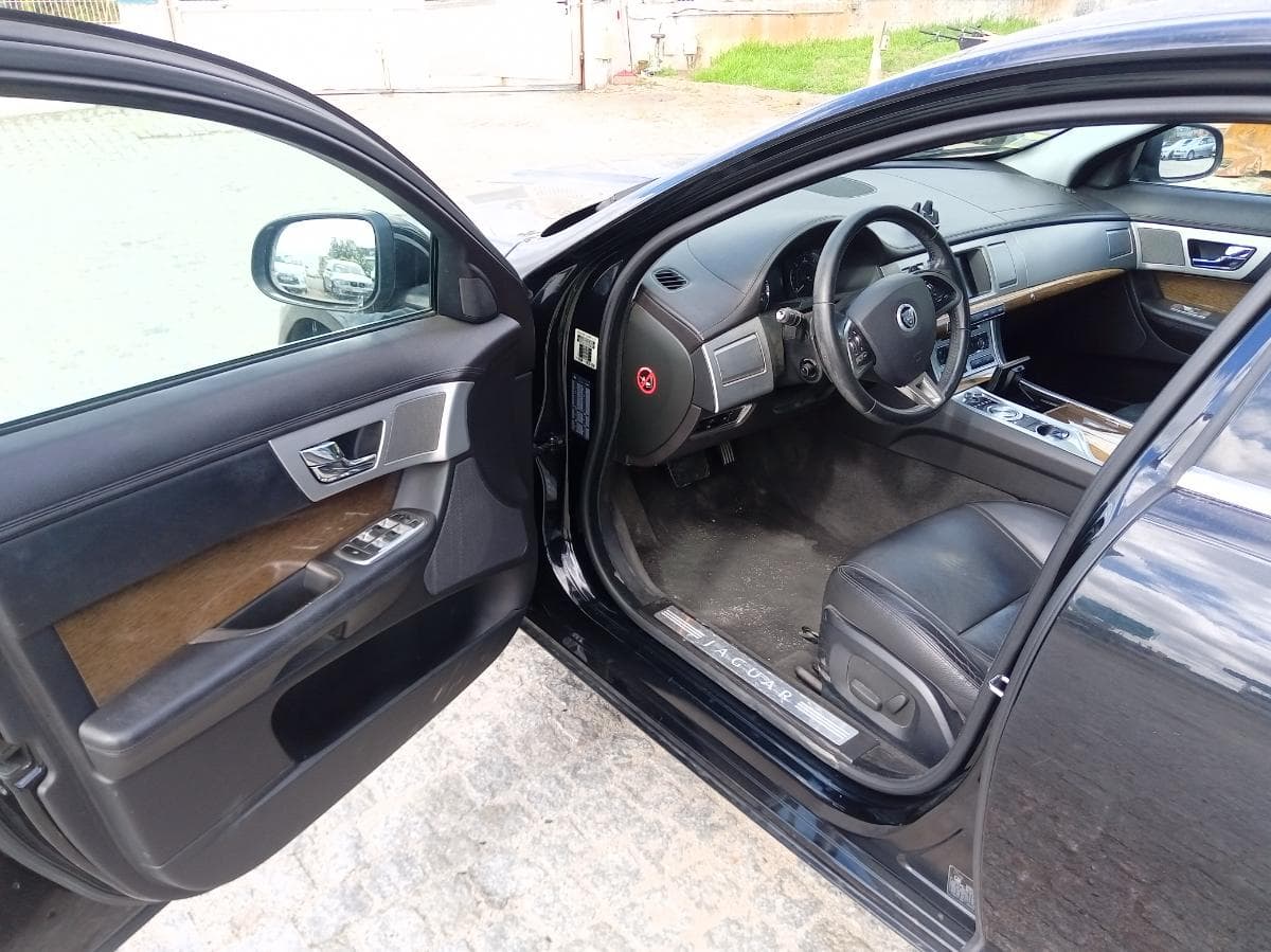 Jaguar XF 2.2 Luxury · Ano 2013 — imagem 22