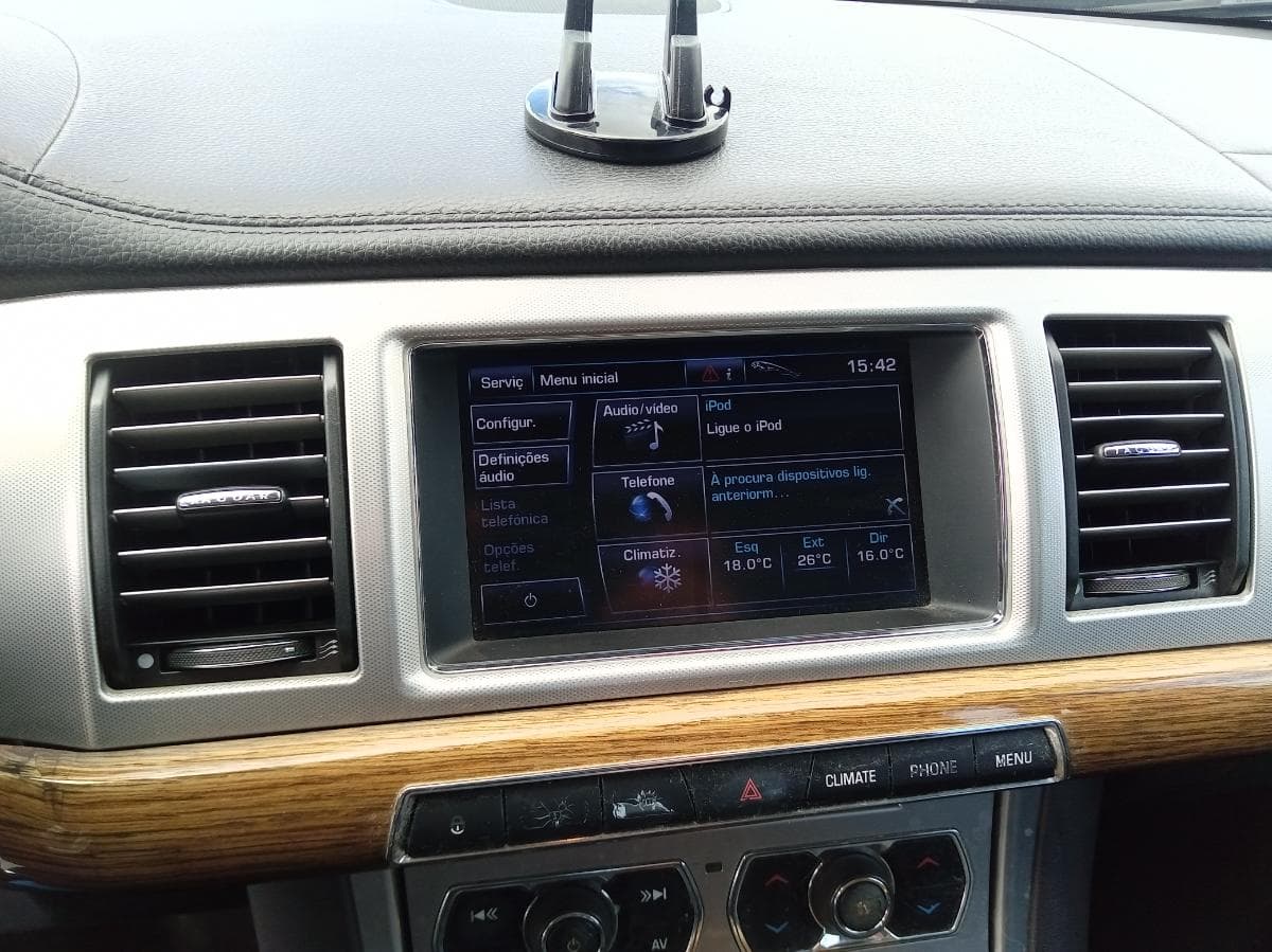 Jaguar XF 2.2 Luxury · Ano 2013 — imagem 36