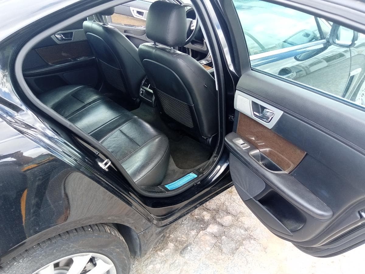 Jaguar XF 2.2 Luxury · Ano 2013 — imagem 38