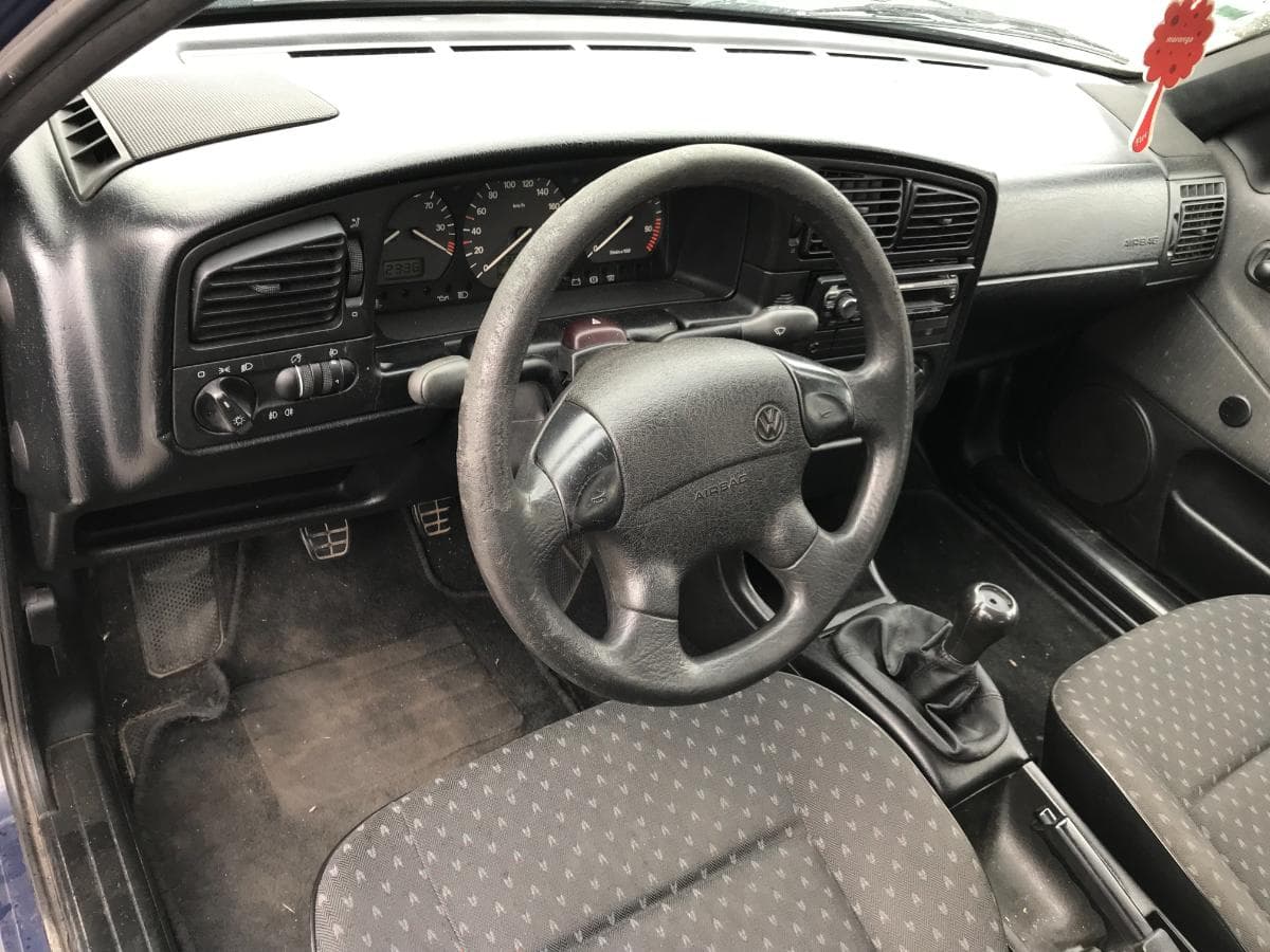 Volkswagen Passat 1.9 TDI · Ano 1995 — image 24