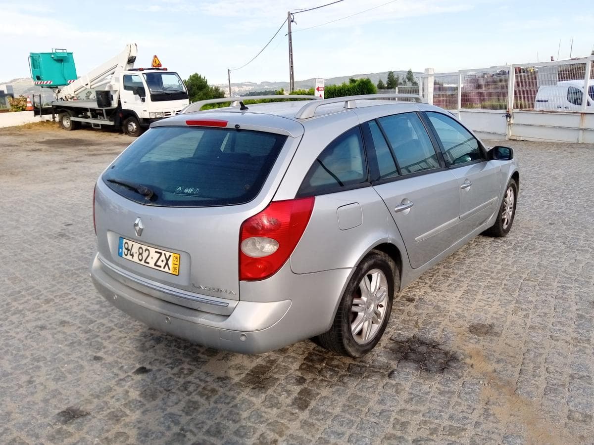 Renault Laguna · Ano 2005 — imagem 6