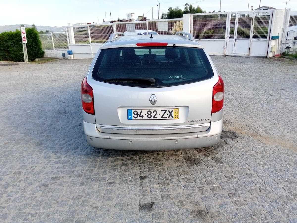 Renault Laguna · Ano 2005 — imagem 7