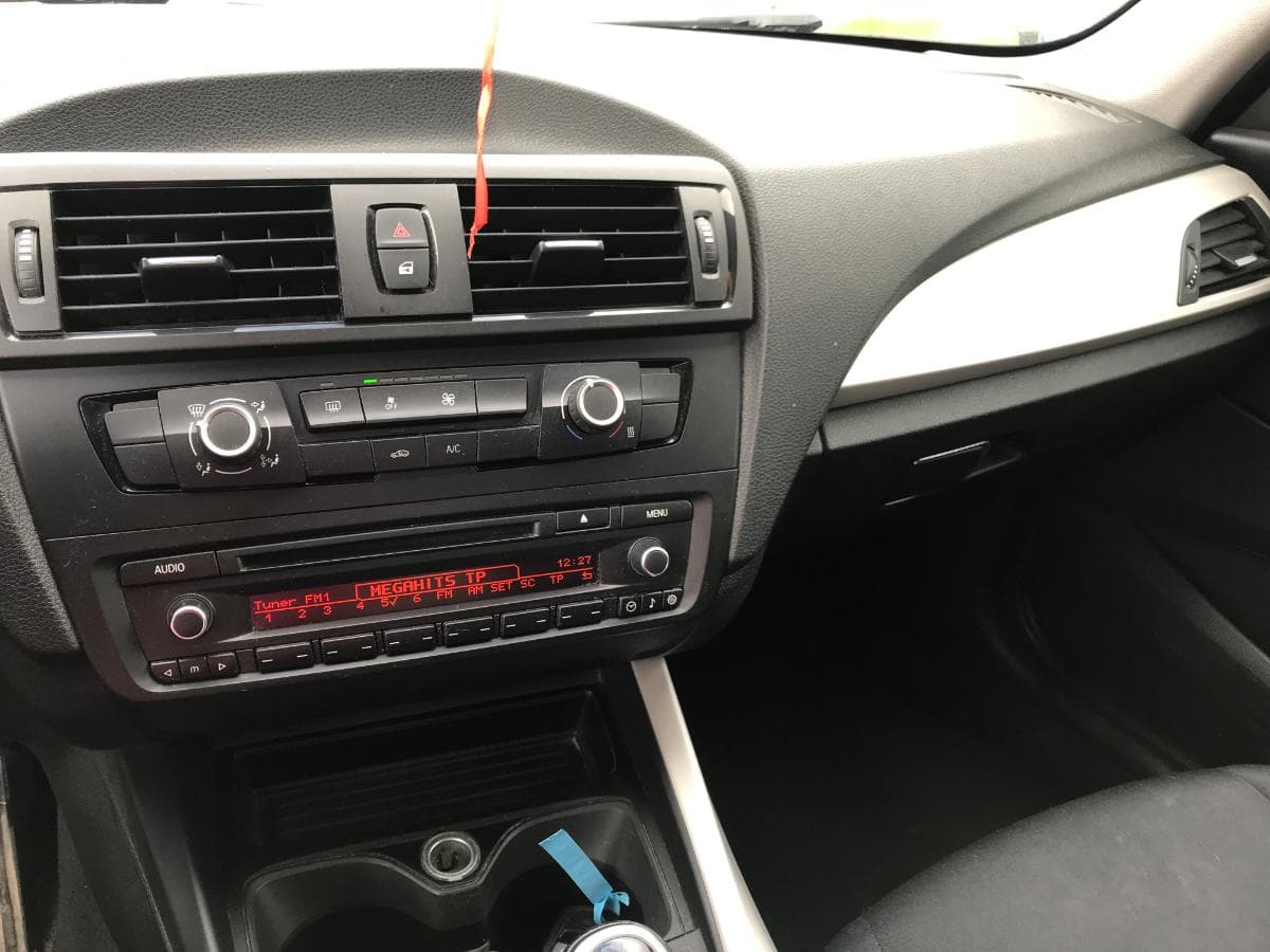 BMW 116 D · Ano 2013 — image 11
