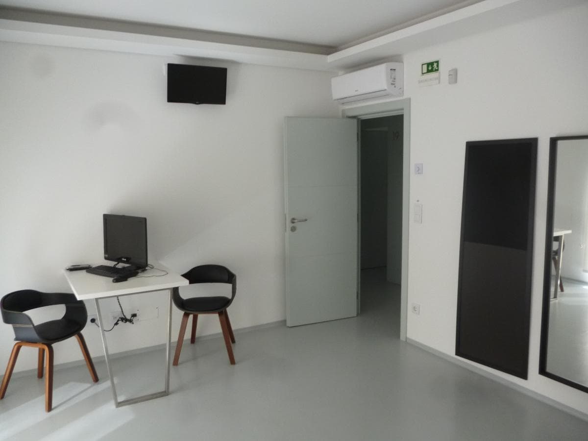TOTALIDADE DOS LOTES · Edifício + Equipamento Informático e de Escritório + Mobiliário Diverso  · Paços de Ferreira — imagem 20
