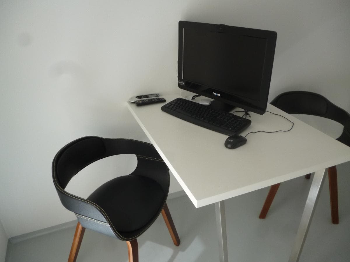 TOTALIDADE DOS LOTES (2 A 13) - Equipamento Informático e de Escritório + Mobiliário Diverso