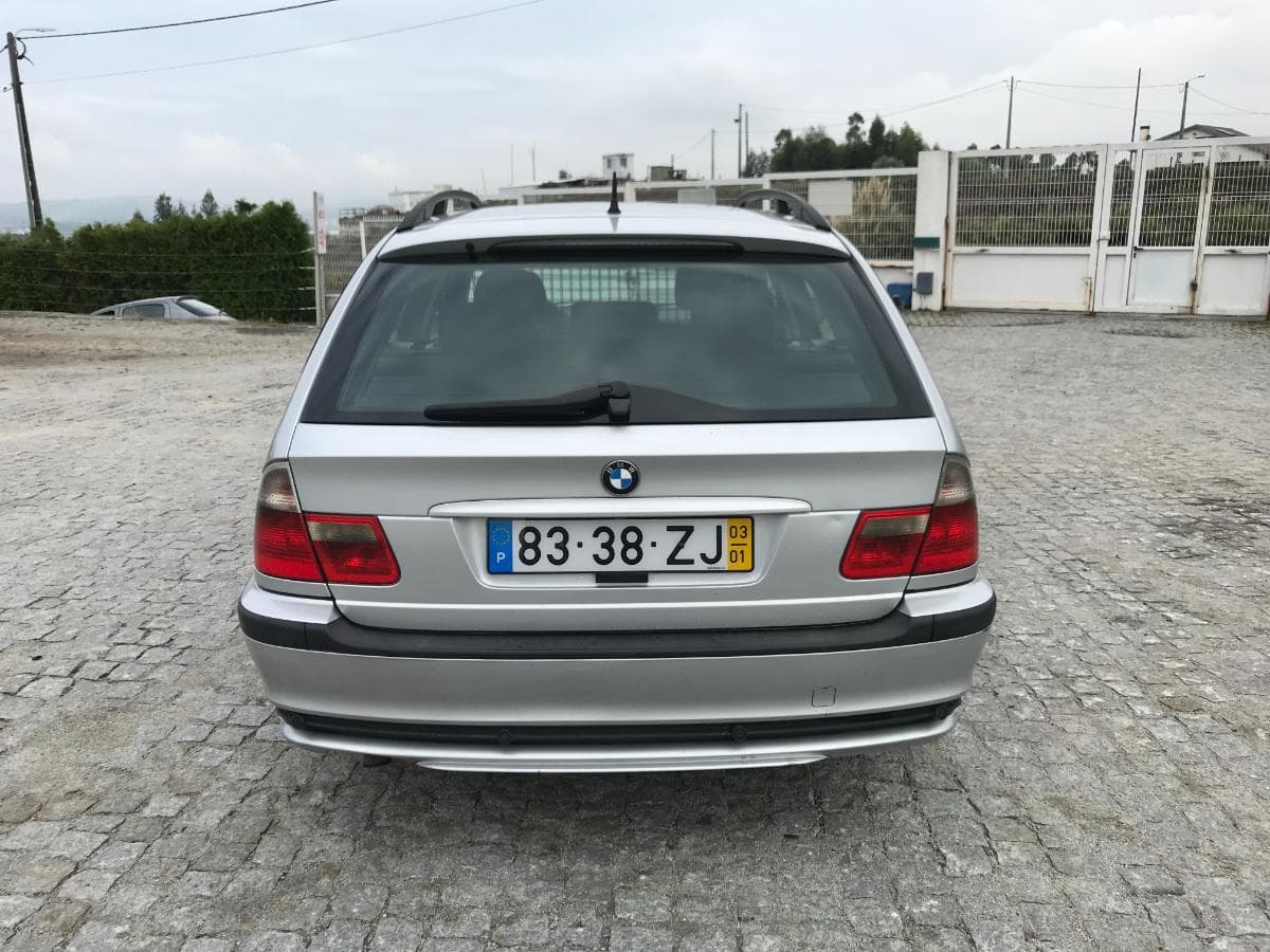 BMW 320D Touring · Ano 2003 — image 7