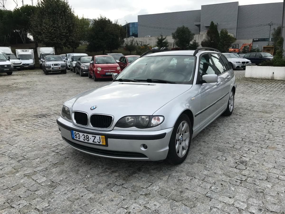 BMW 320D Touring · Ano 2003 — image 5