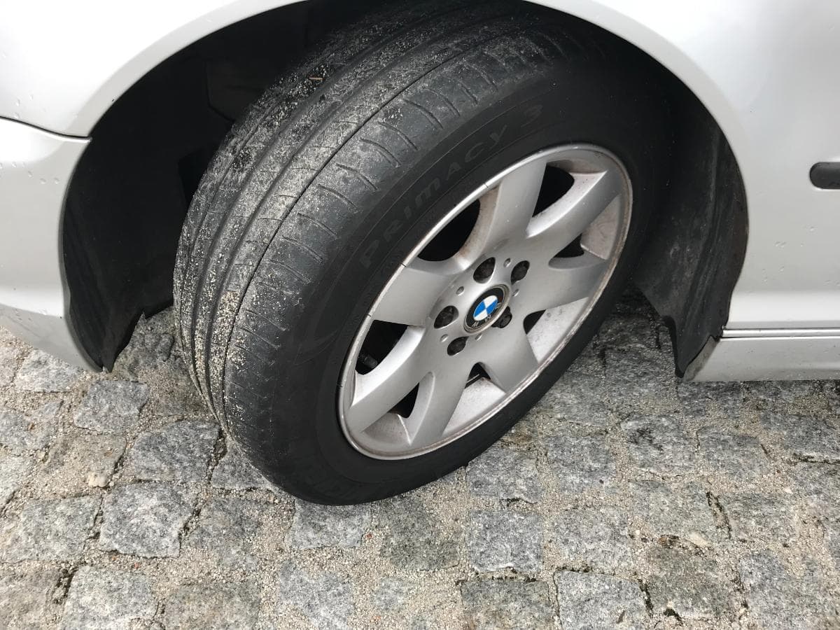 BMW 320D Touring · Ano 2003 — image 12