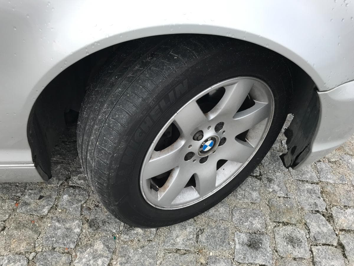 BMW 320D Touring · Ano 2003 — image 13