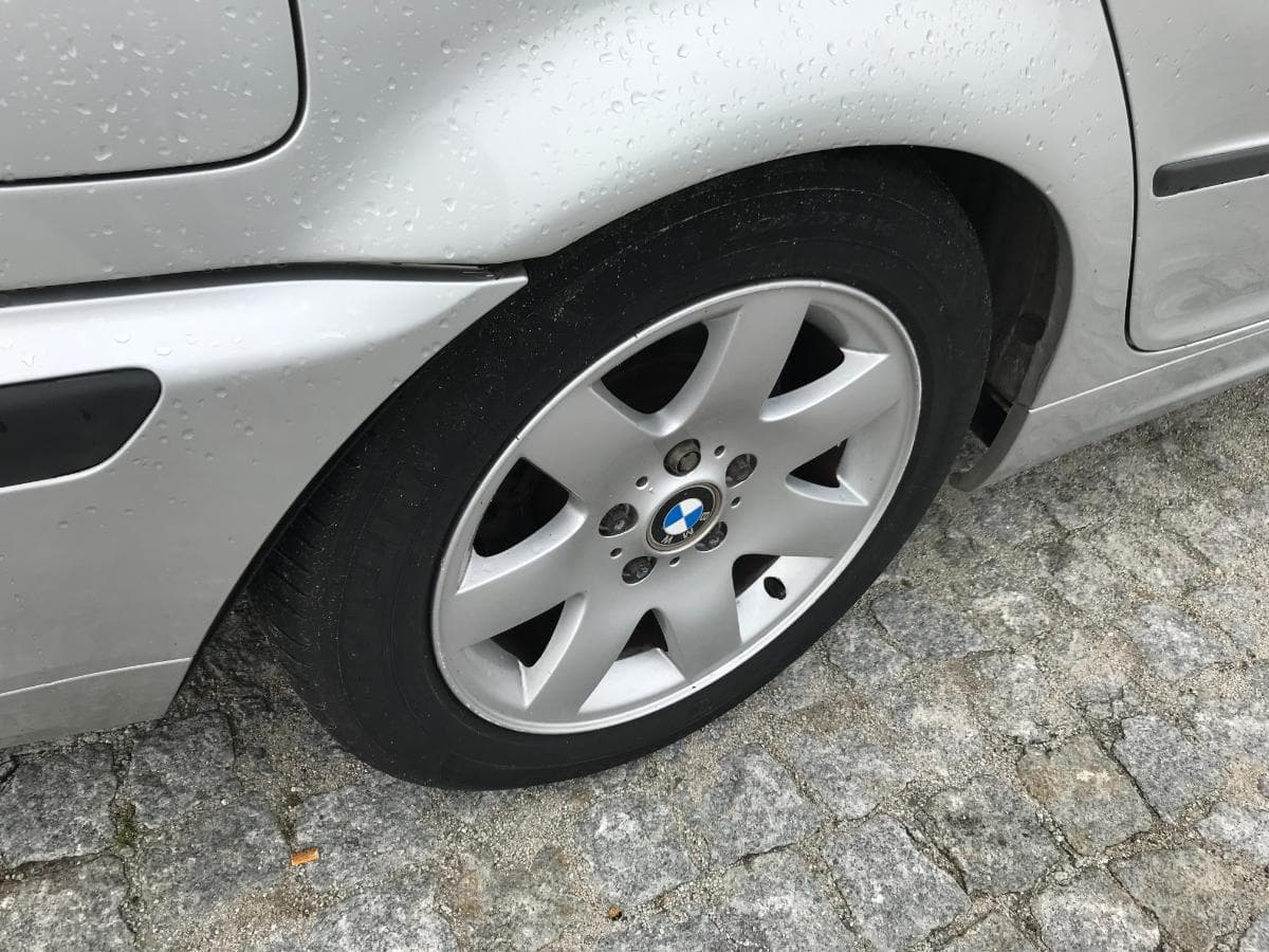BMW 320D Touring · Ano 2003 — image 14