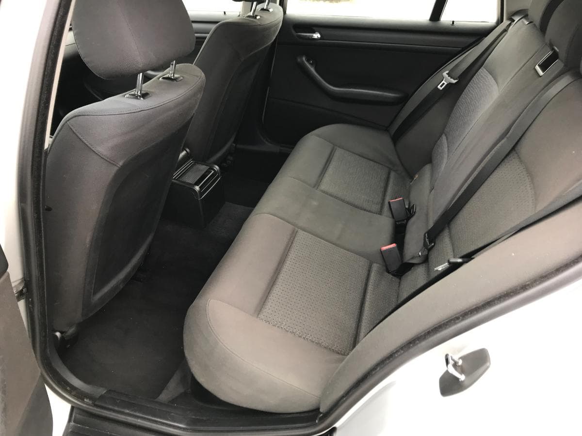 BMW 320D Touring · Ano 2003 — image 20